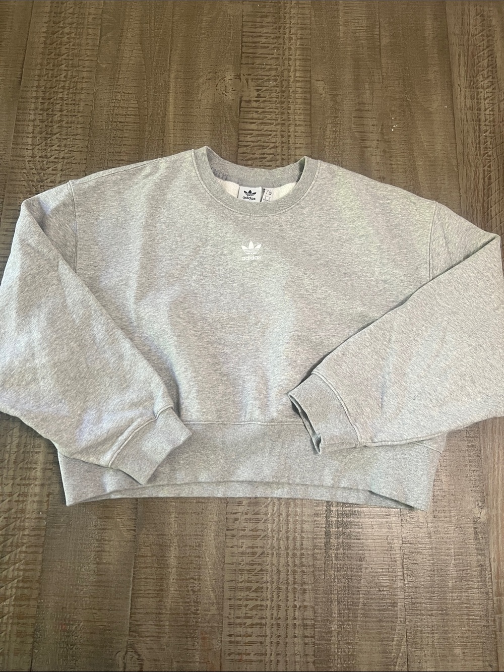 Adidas Men’s Gray Crewneck Cropped Sweatshirt